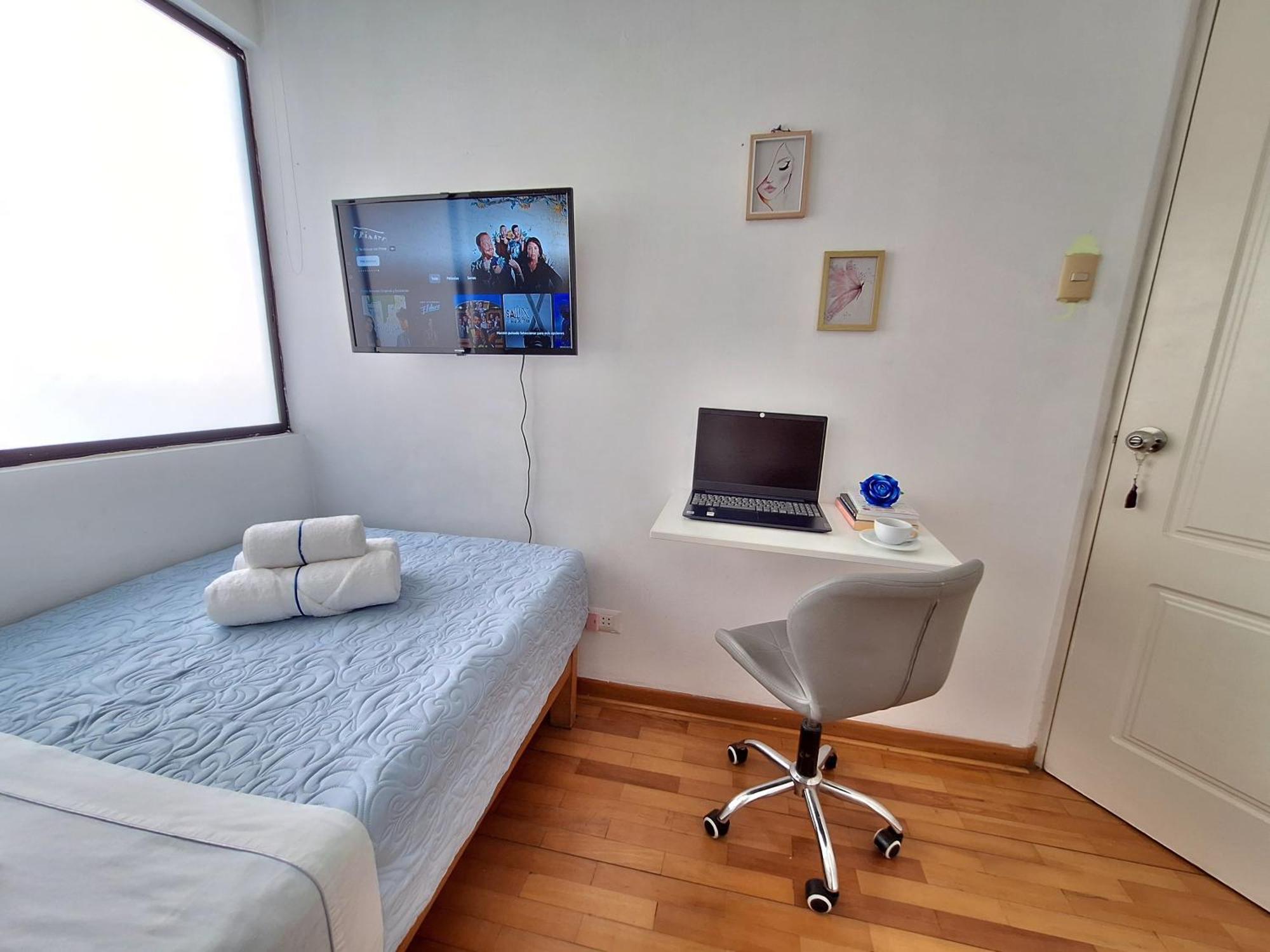 Bano Compartido Dentro De Un Departamento Apartment