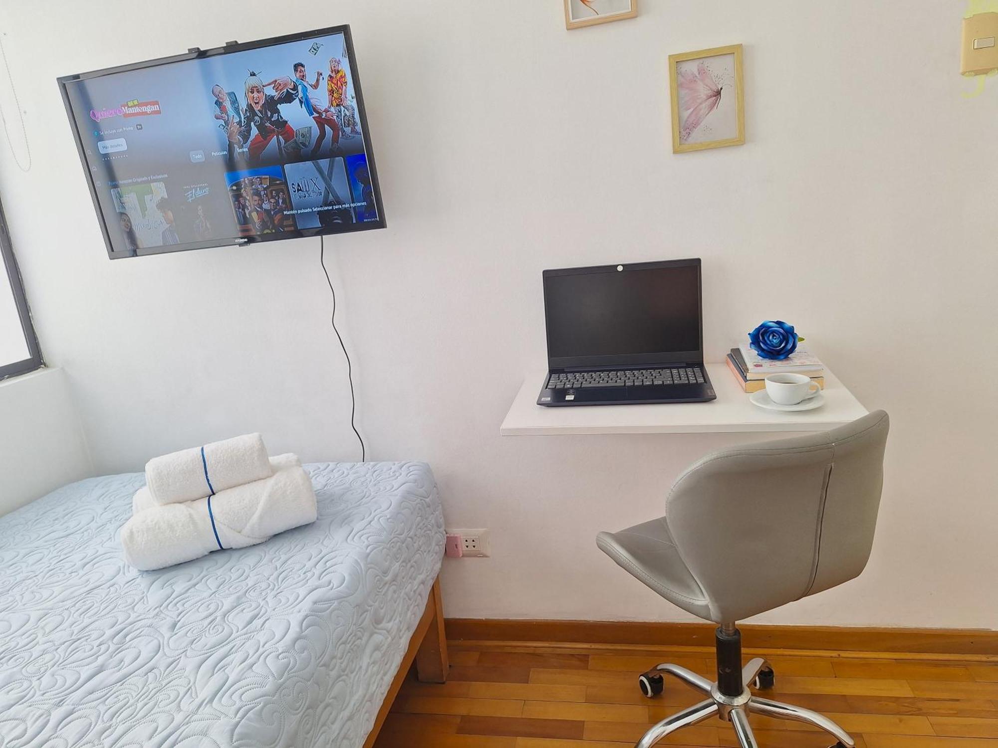 Bano Compartido Dentro De Un Departamento Apartment